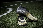 Nike تهنئ كريستيانو رونالدو على نجاحه بصنع حذاء ميركوريال سي آر 7 من الذهب النادر