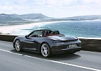 The new mid-engine roadster with four-cylinder engines: Porsche 718 Boxster
