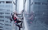 CLIMBER HARNESSES POWER OF LG CORDZERO™ TO SCALE OFFICE TOWER